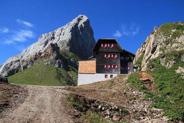 Sanierung und Umbau der Wolayerseehütte ÖAV
